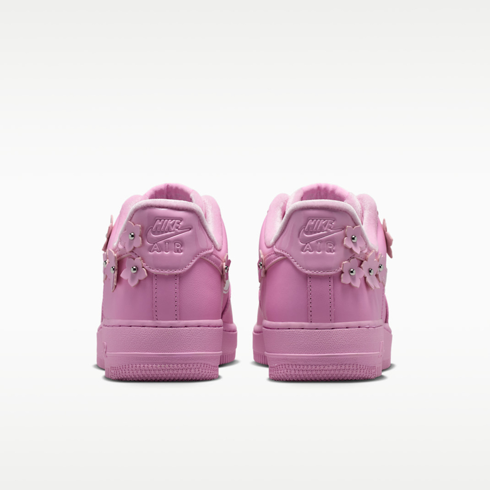 Sepatu Olahraga dan Santai Wan - Nike Shoes Air Force 1 ulasan dan harga